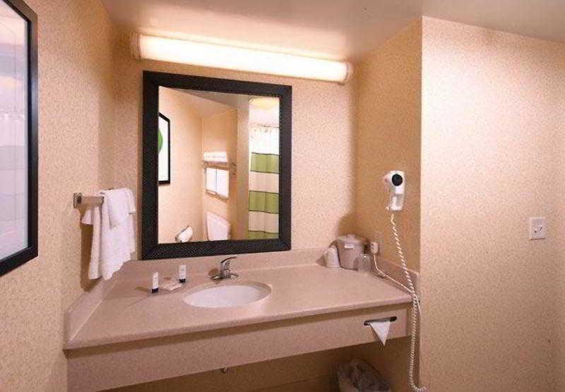 Fairfield Inn & Suites By Marriott Brunswick Freeport Екстер'єр фото