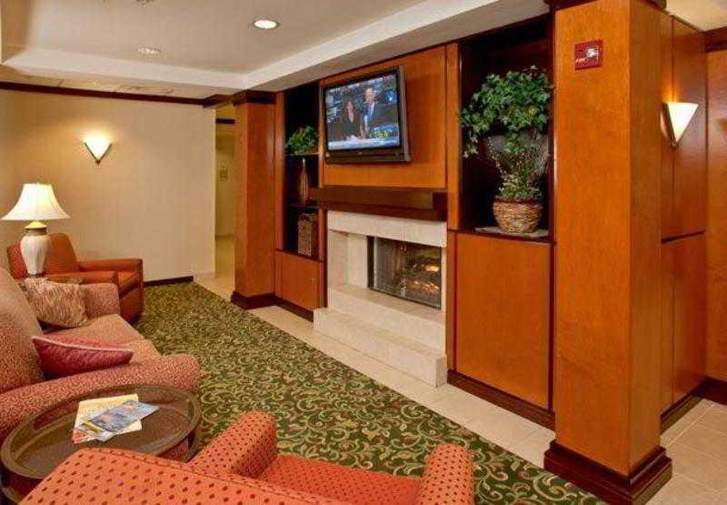 Fairfield Inn & Suites By Marriott Brunswick Freeport Інтер'єр фото